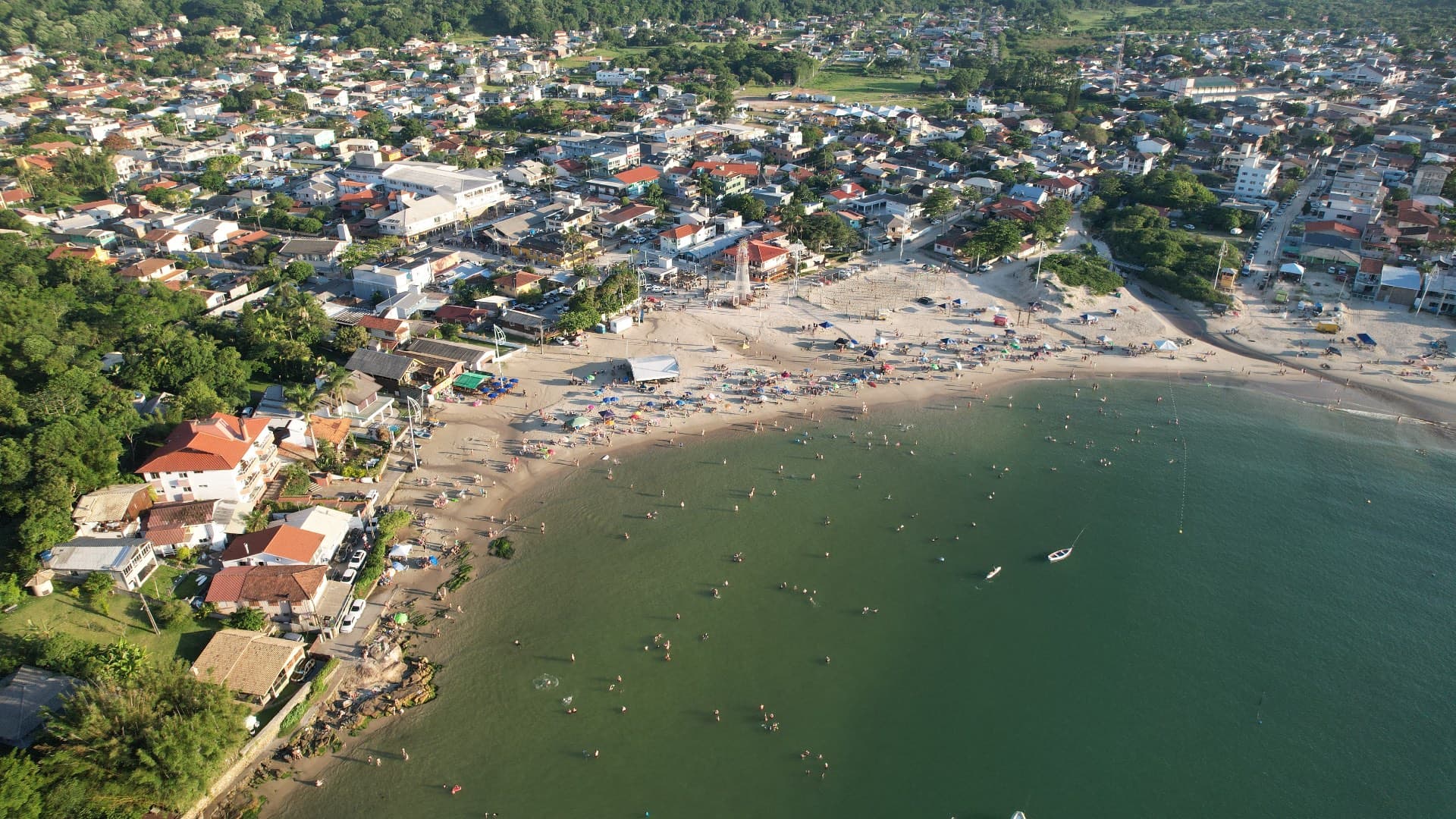 Praia de Baixo — foto 3